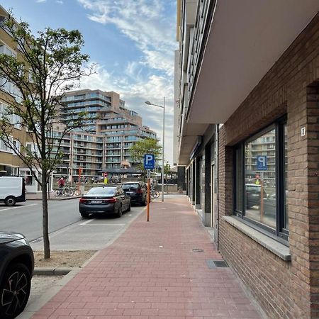 Lovely 2 Bedroom Appartment Near Knokke-Strand Beach Bar Exterior foto